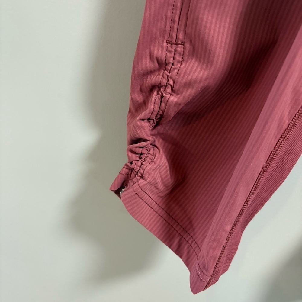 Lululemon Studio Crops - Picture 4 of 5